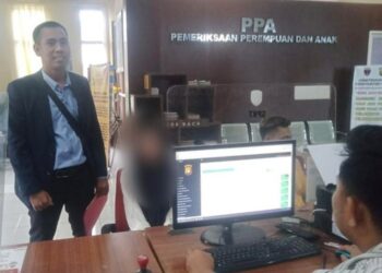 Anak Kos di Solo,Diusir Warga,Pelecehan,Verbal,Jalan Bulukan Timur Raya,Blulukan,Kecamatan Colomadu,Kabupaten Karanganyar,Solo Cewek Palembang laporkan tetangga atas pengintipan dan perekaman saat mandi, memicu tuduhan pelanggaran UU pornografi.