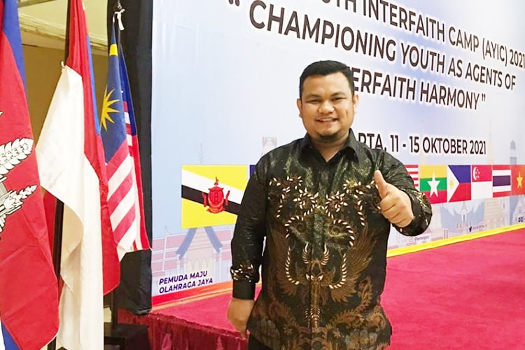 Fawer Sihite trending minggu ini, pengusaha muda dengan nama lengkap Fawer Full Fander Sihite, bakal calon wali kota di Pematangsiantar.