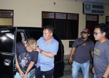 Hubungan Inses Kakak-Adik,Hubungan Inses,Kakak-Adik,Hubungan,Inses,Bengkulu,Korban,Menangis,Pelaku,Kabupaten Rejang Lebong Pendi Saragih ditembak Melfin Johanes Sihaloho di warung kopi Simalungun, pelaku ternyata salah sasaran, ditangkap polisi di Jambi.