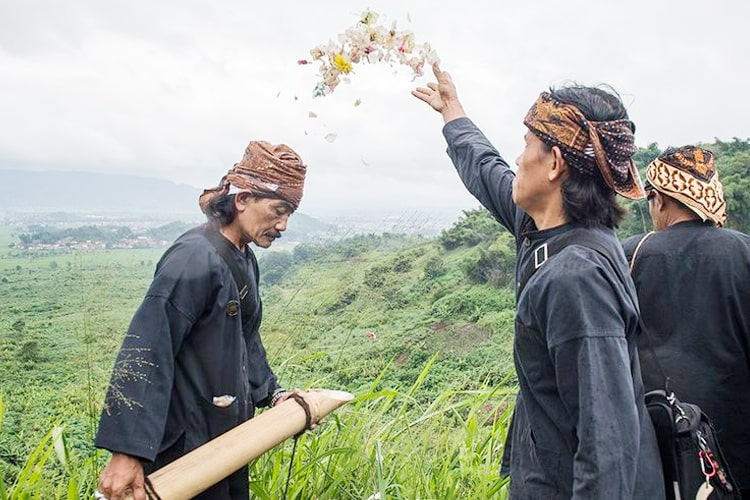 Kampung Adat Cireundeu
