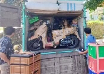 Polresta pati berhasil menggagalkan penyelundupan 17 sepeda motor bodong yang diduga akan dikirim ke kalimantan. Sopir truk ditangkap.