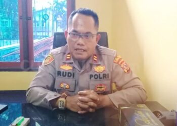 Ketiadaan iptu rudiana menempatkan kepolisian di bawah sorotan tajam. Keluarga vina mendesak agar ayah eky muncul di hadapan publik.